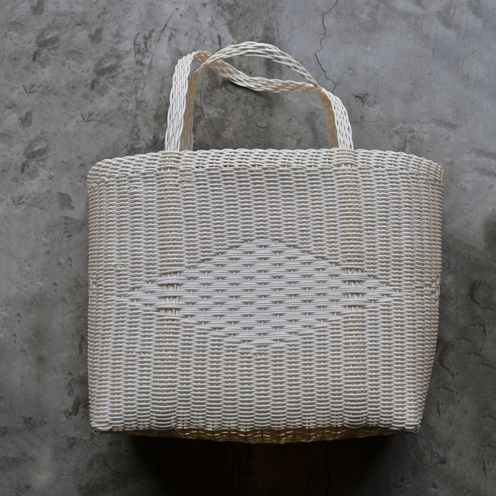 Woven Tote Bag in White , Medium